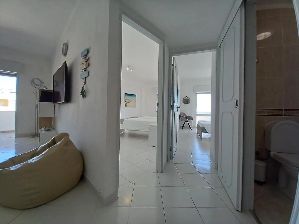 T2 Gaveto- Frente Mar, Wifi, Aconchegante & Familiar Apartment Quarteira