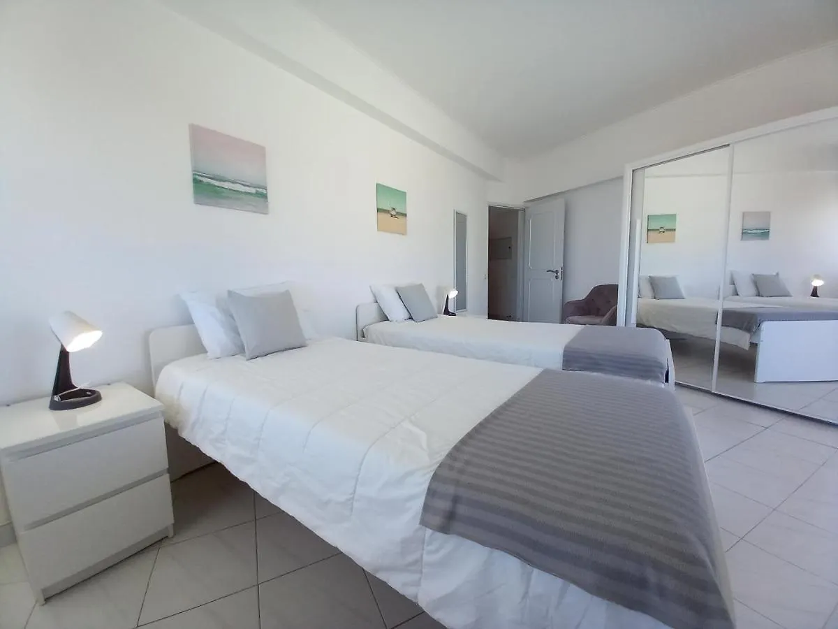 T2 Gaveto- Frente Mar, Wifi, Aconchegante & Familiar Apartment Quarteira