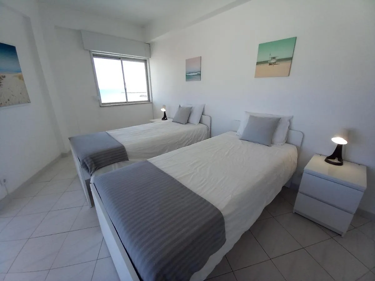 T2 Gaveto- Frente Mar, Wifi, Aconchegante & Familiar Apartment Quarteira