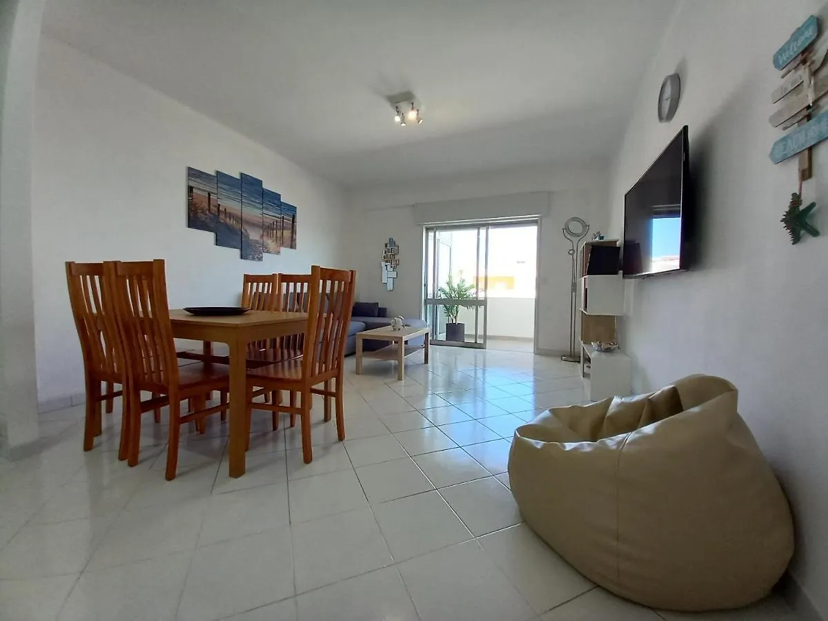 T2 Gaveto- Frente Mar, Wifi, Aconchegante & Familiar Apartment Quarteira