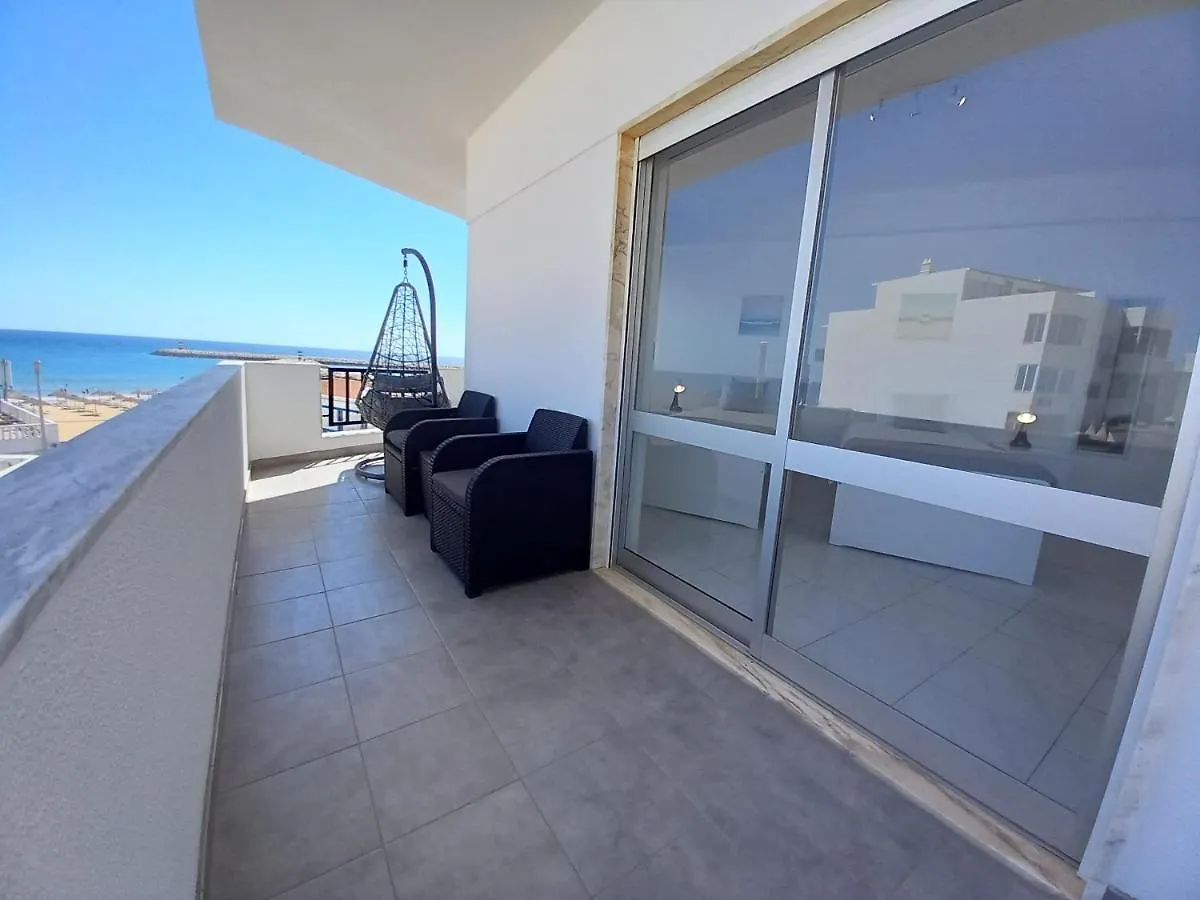 T2 Gaveto- Frente Mar, Wifi, Aconchegante & Familiar Apartment Quarteira 0*,  Portugal